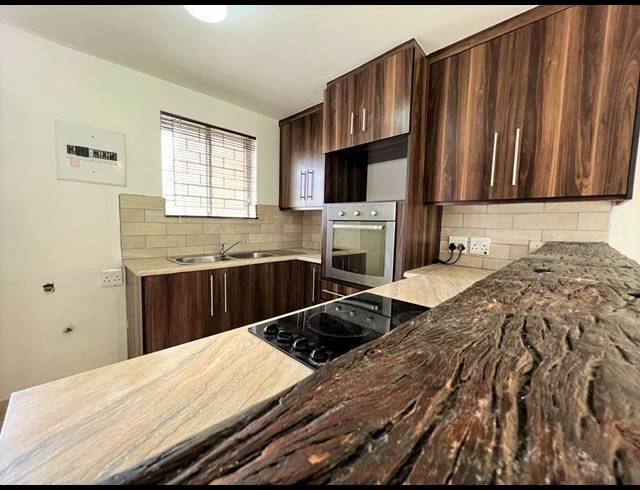 1 BEDROOM APARTMENT FOR SALE IN CHURCHILL ESTATE